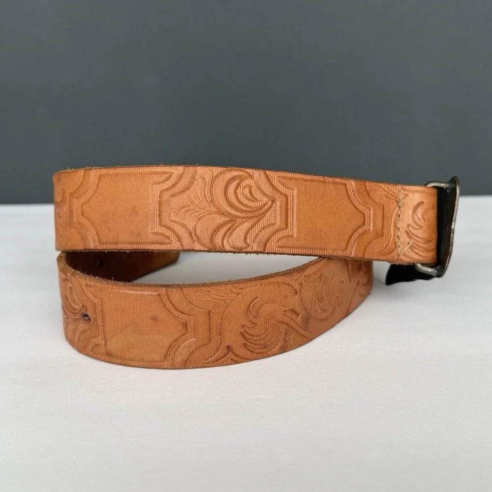VTG Girls Embossed Leather Western Belt Floral Peg Buckle Tan/Brown Size Small